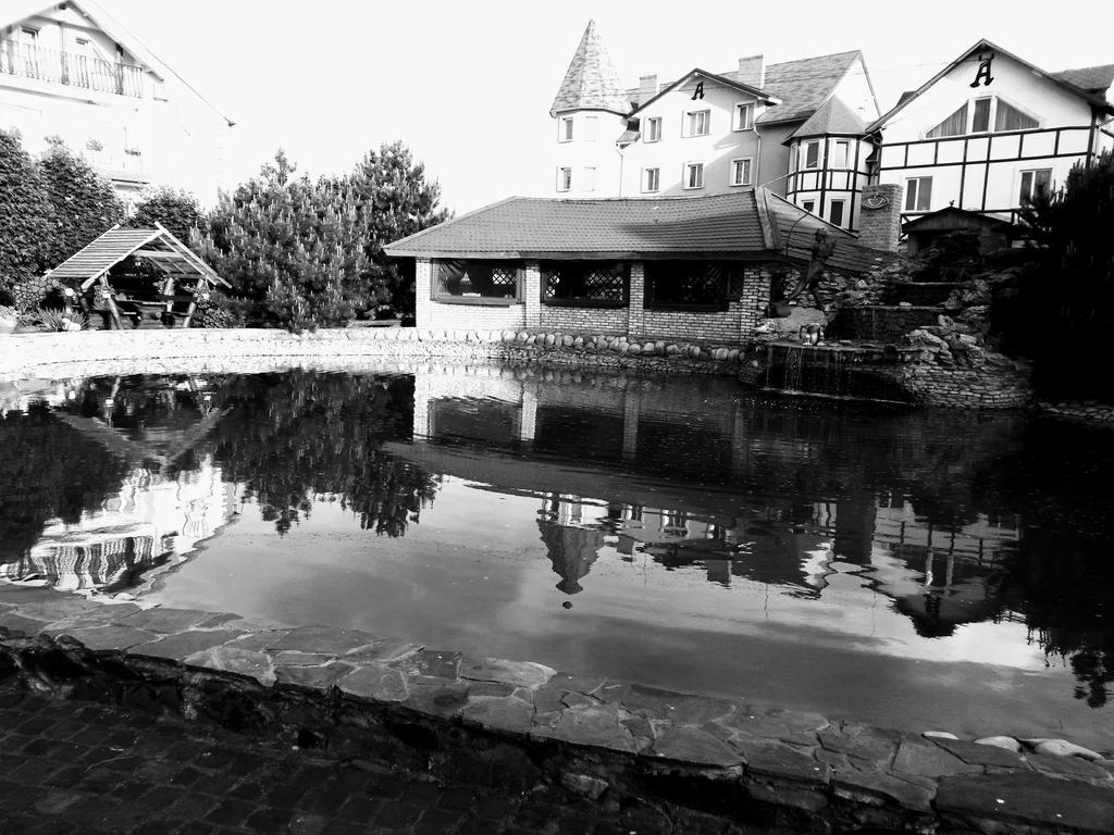 Aivengo Hotel Kolodenka Exteriör bild