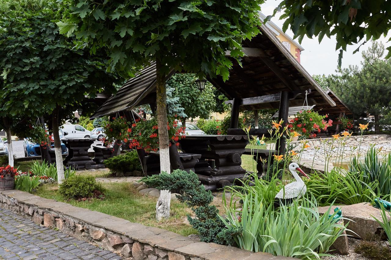 Aivengo Hotel Kolodenka Exteriör bild